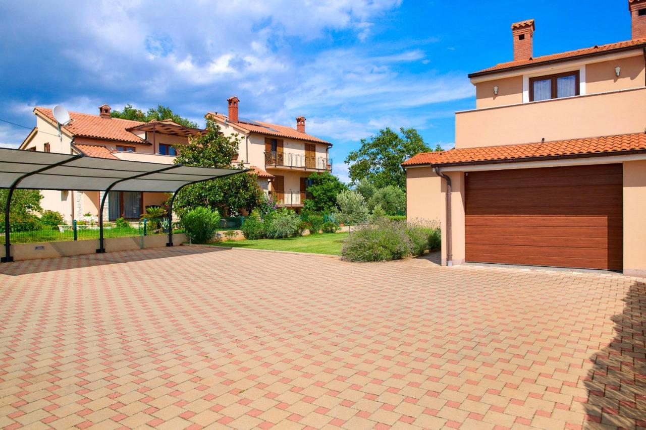 Villa Bartona For 8 Persons With Private Swimmingpool Póla Kültér fotó